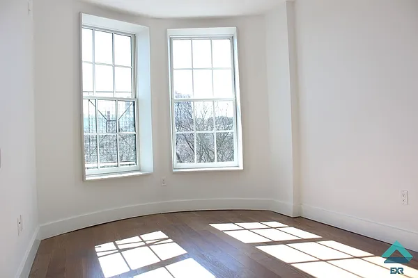 Rented by EXR | media 23