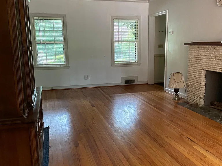 1128 McConnell Dr — Photo 12
