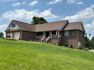 322 Battlefield Dr, Dandridge, TN 37725
