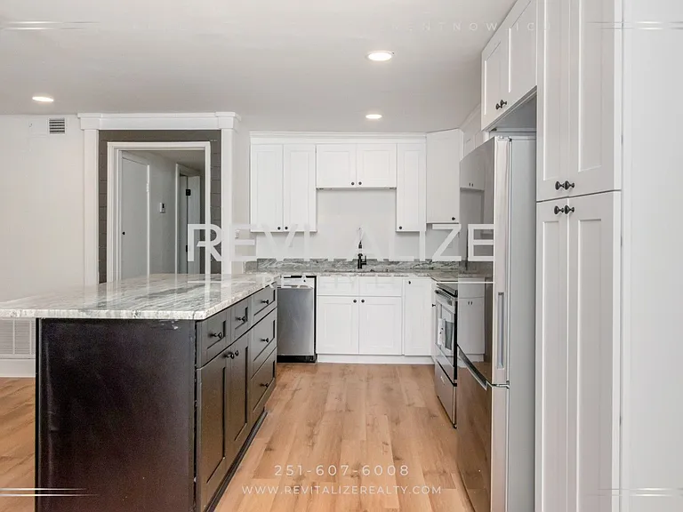 2365 Sybel Dr — Photo 11