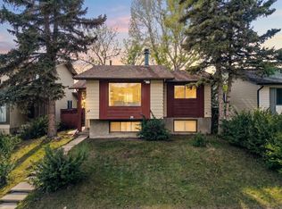 84 E Falconridge Pl NE, Calgary, AB T3J 1A6