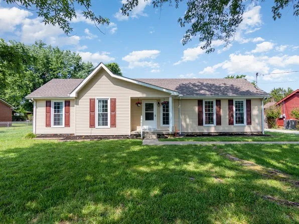 304 Buckingham Pl, Clarksville, TN 37042