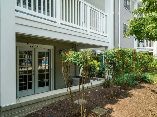 4161 S Four Mile Run Dr Unit 204, Arlington, VA 22204