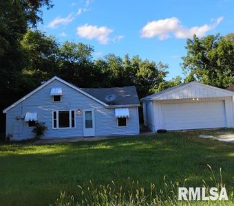 628 Lorentz St, Creve Coeur, IL, 61610