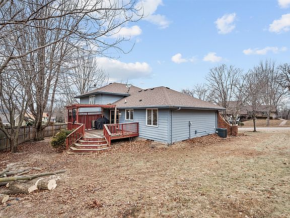 5th image of 3714 Skyline Dr