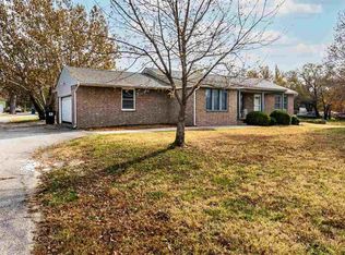 2032 S Crest St, Wichita, KS 67207