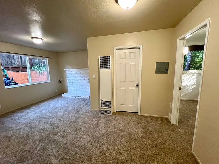 245 Clearview Pl #1/5 — Photo 14