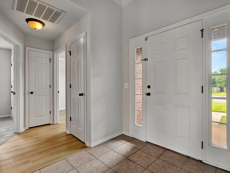 2966 Rosemary Ave — Photo 4