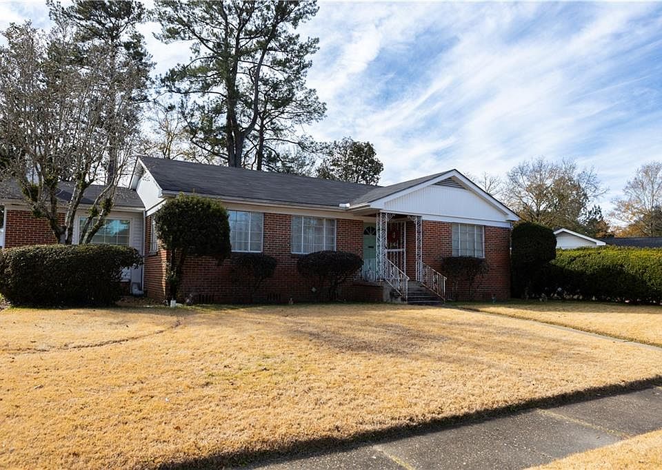 1st image of 2773 Grafhill Drive N