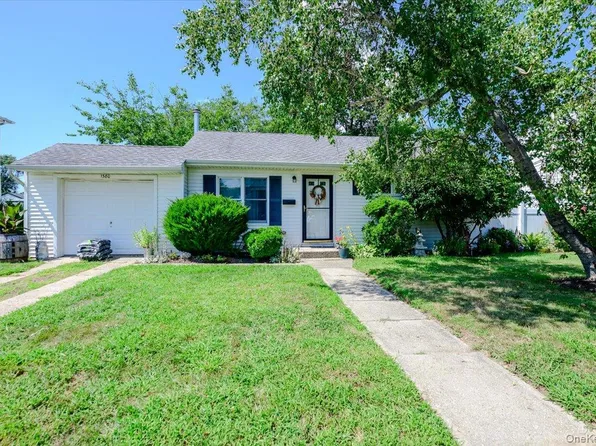 1380 Brooklyn Boulevard, Bay Shore, NY 11706