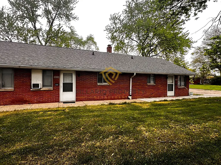 1424 Campbell Ave — Photo 14