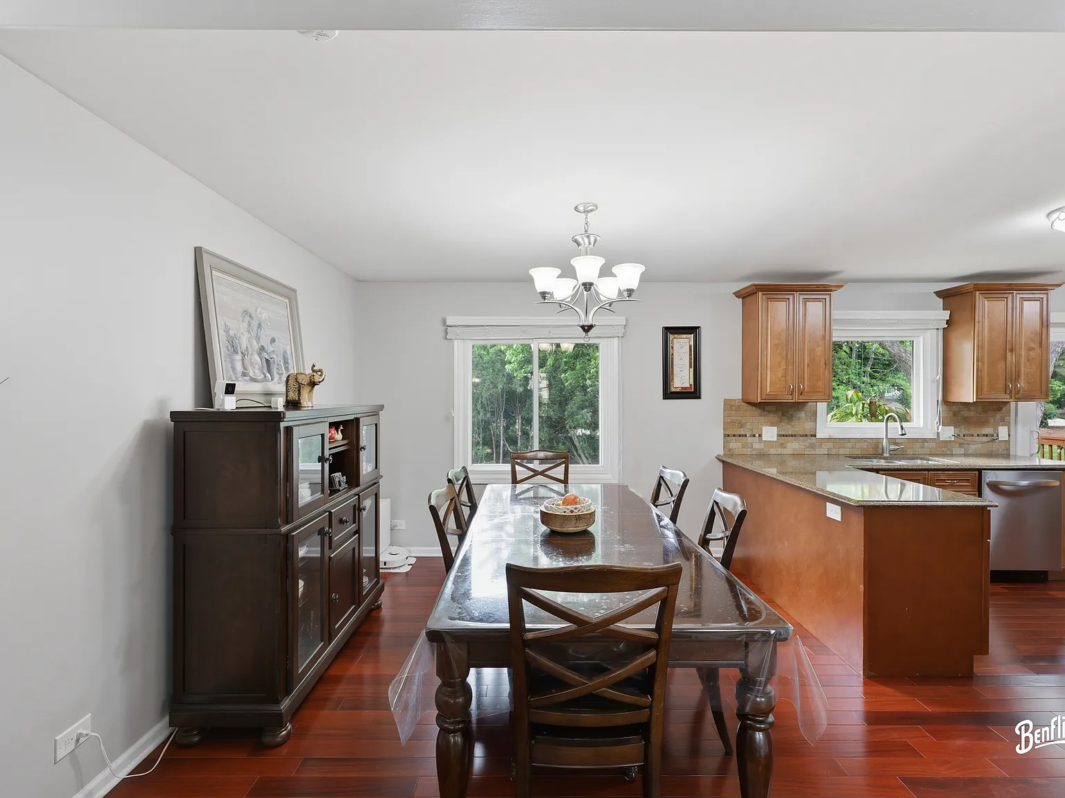 4 bed, 2518 sqft, $3,800 — Photo 3