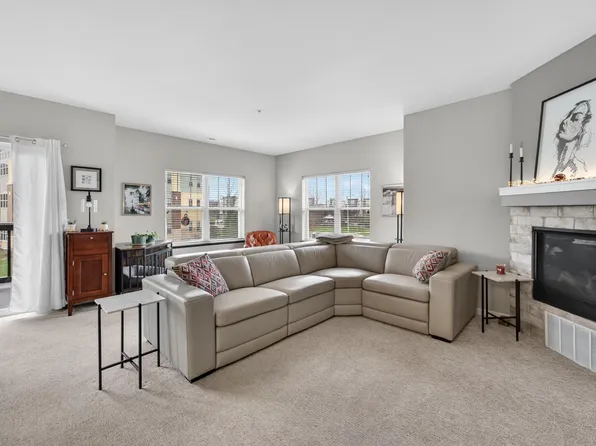 5192 Sassafras Dr #201, Fitchburg, WI 53711