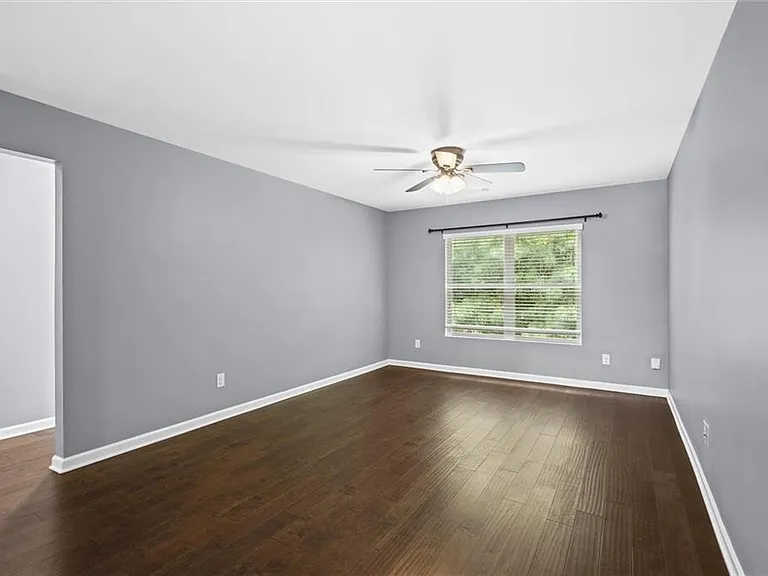 407 Aviary Ln — Photo 38