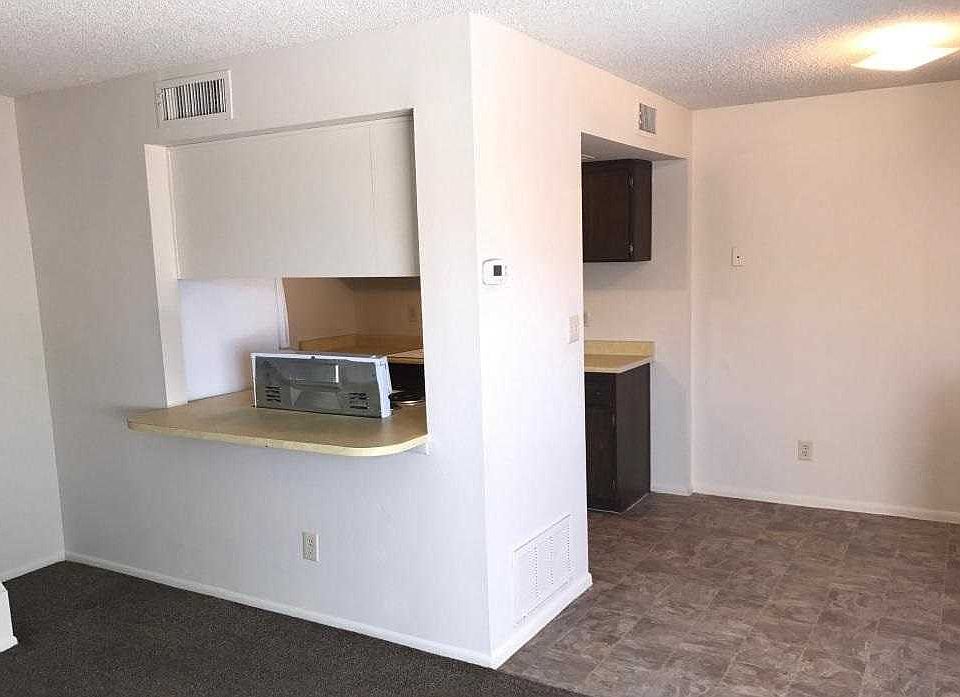 2nd image of 8216 N 34th Ave