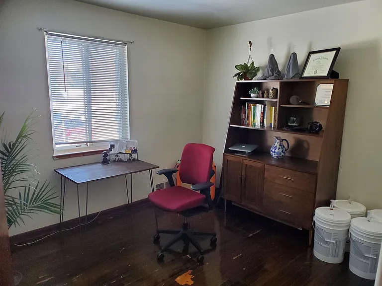 East bedroom