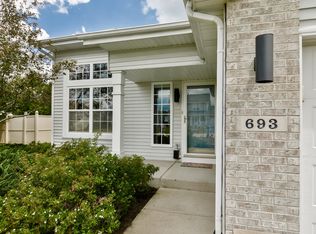 693 Bayfield Rd, Rockton, IL 61072