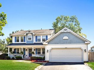 797 Medford Dr, South Elgin, IL 60177