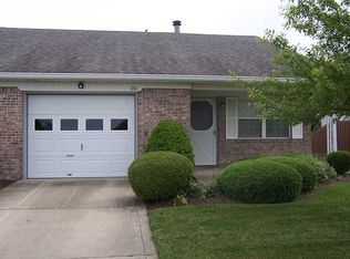 1081 E Apple Blossom Ln, Greenfield, IN 46140