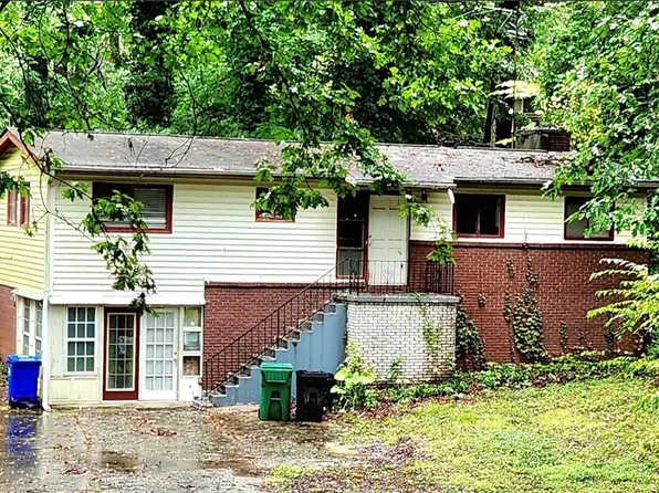 2722 Brook Park Way, Atlanta, GA 30340