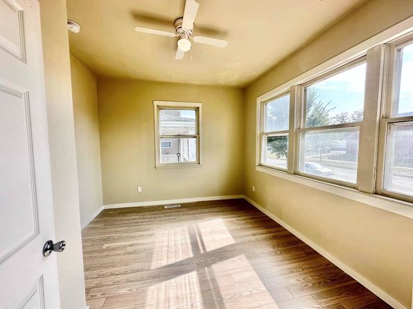 cedar-rapids-iowa-2055682336 picture