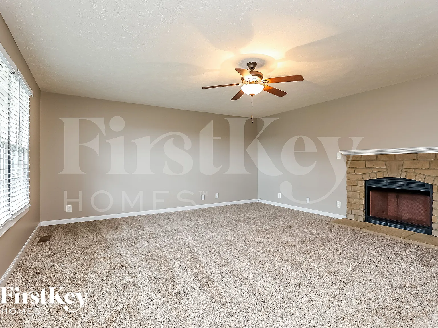 3 bed, 2.0 bath, 1665 sqft, $2,080 — Photo 2