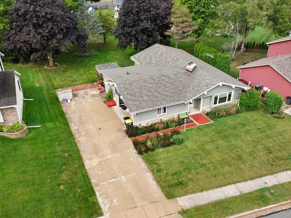 3041 Minot LANE, Waukesha, WI 53188