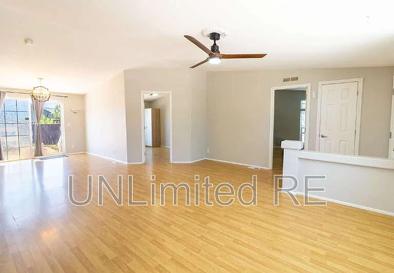 1679 W Stephen Dr — Photo 4