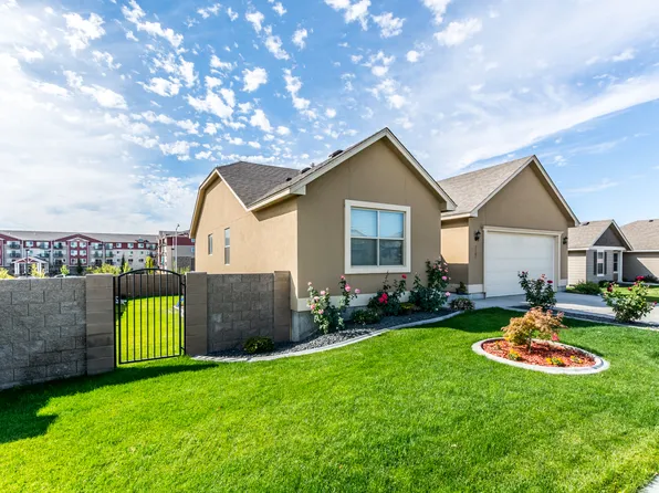 5201 W 32nd Ave, Kennewick, WA 99338