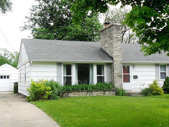 2nd image of 1612 Churchill Dr