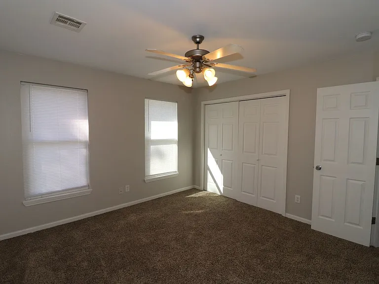 1304 N Jefferson St — Photo 13