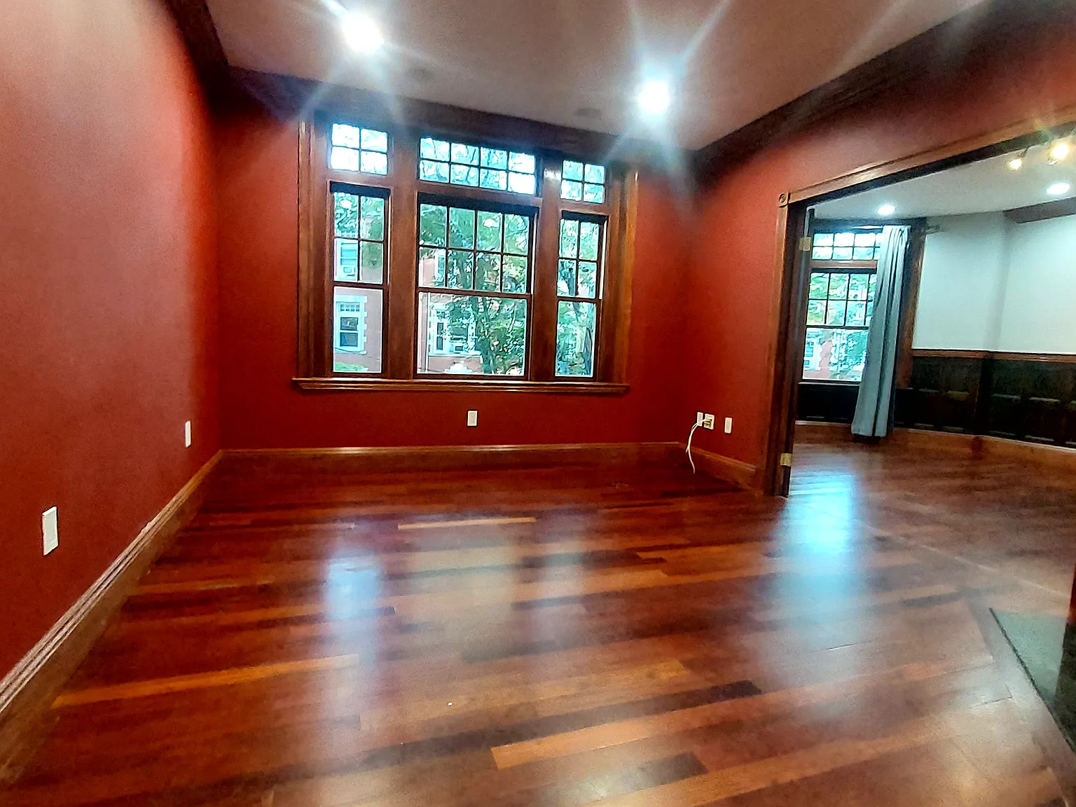 4 bed, 1400 sqft, $5,200 — Photo 2