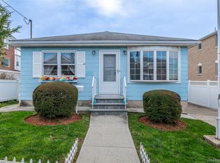 10 Pell Pl, Bronx, NY 10464