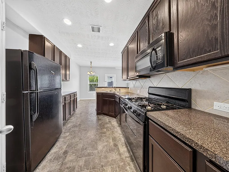 11515 Champions Green Dr — Photo 8