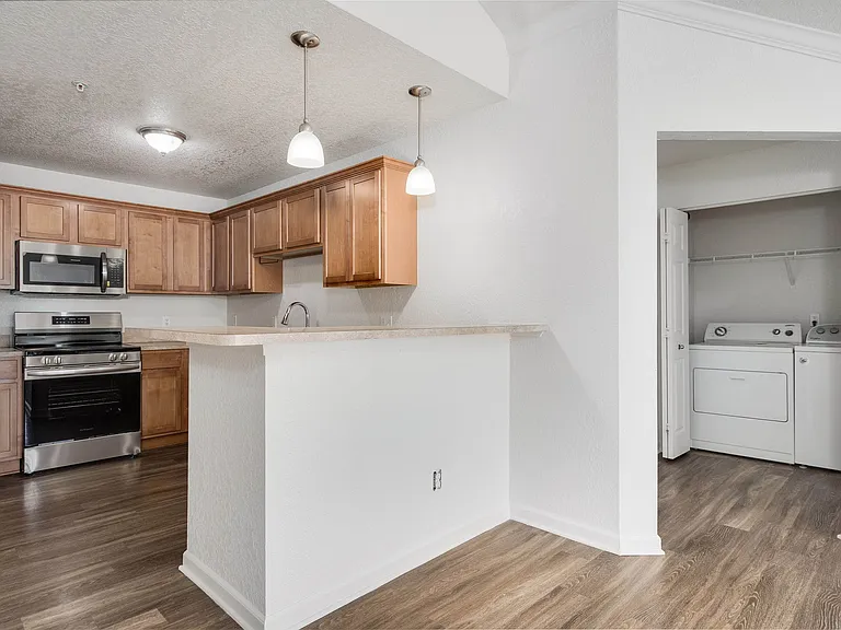 Aberdeen of Brighton Apartments — Photo 1