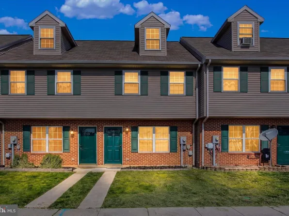 117 Orchard Ln #12, Hanover, PA 17331