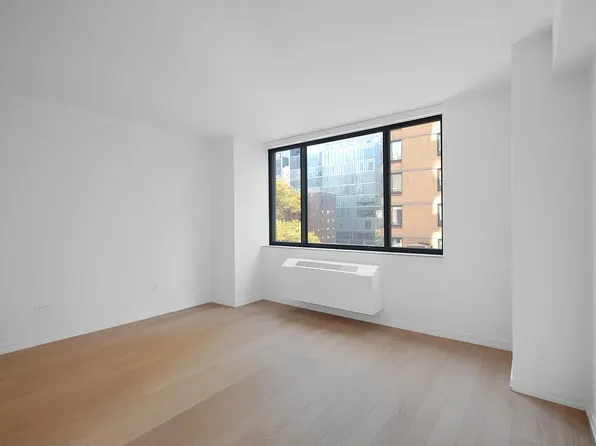 75 W End Ave, New York, NY