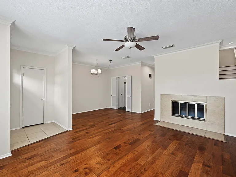 3721 Wakeforest St — Photo 2