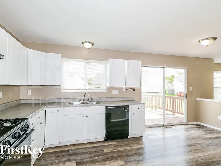 12880 High Crest St — Photo 6