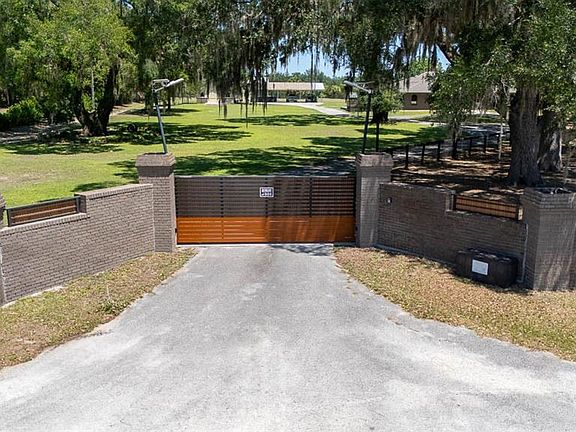 5th image of 830 NW 111th Ln
