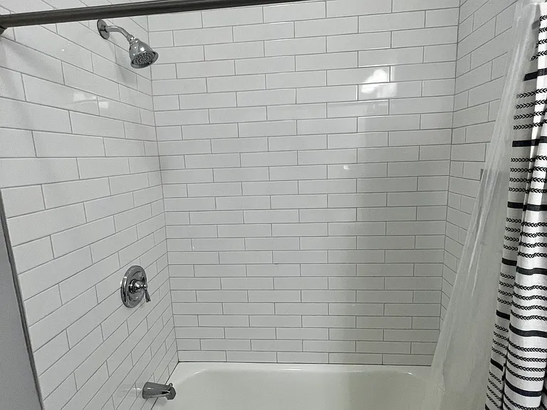 2142 Saint James Ave #1 — Photo 17