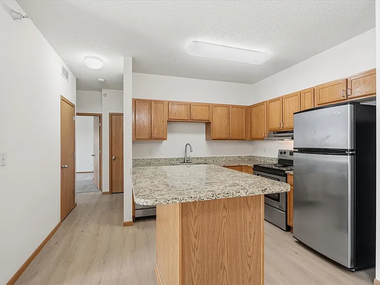 Crown Villa Apartments — Photo 6