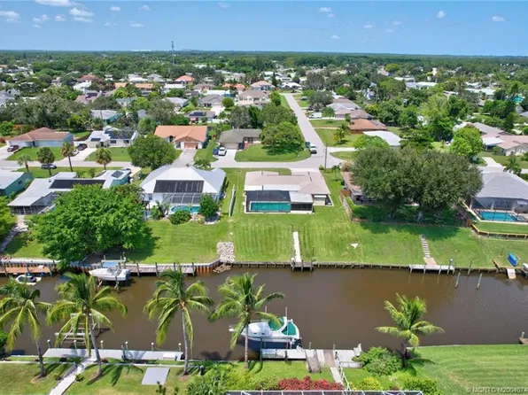 196 NE Surfside Ave, Port Saint Lucie, FL 34983