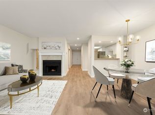 15512 Country Club Dr APT B17, Bothell, WA