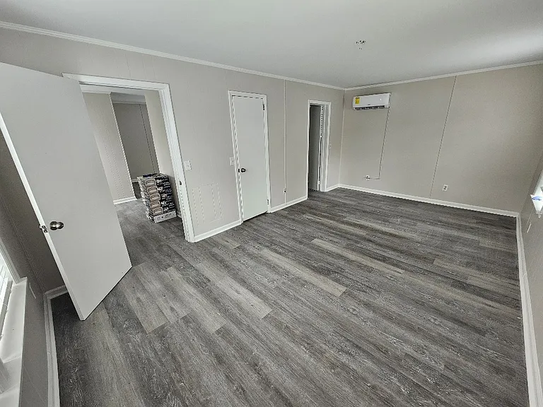 211 Oak St #2 — Photo 10
