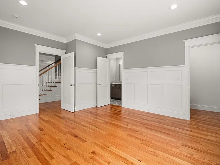 585 Lowell St — Photo 17