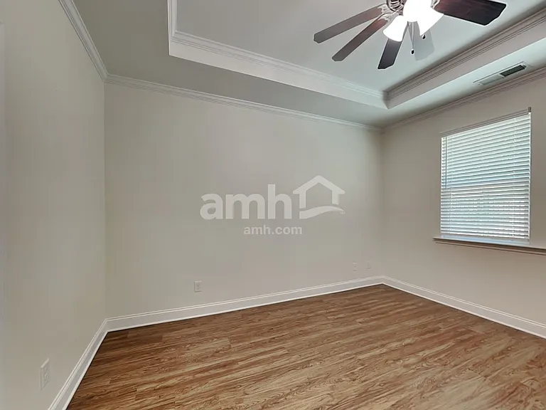 300 Vaughan Pl — Photo 12
