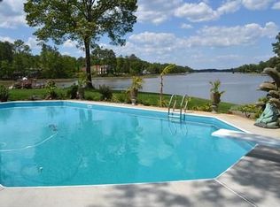 2804 W Point Ln, Virginia Beach, VA 23452