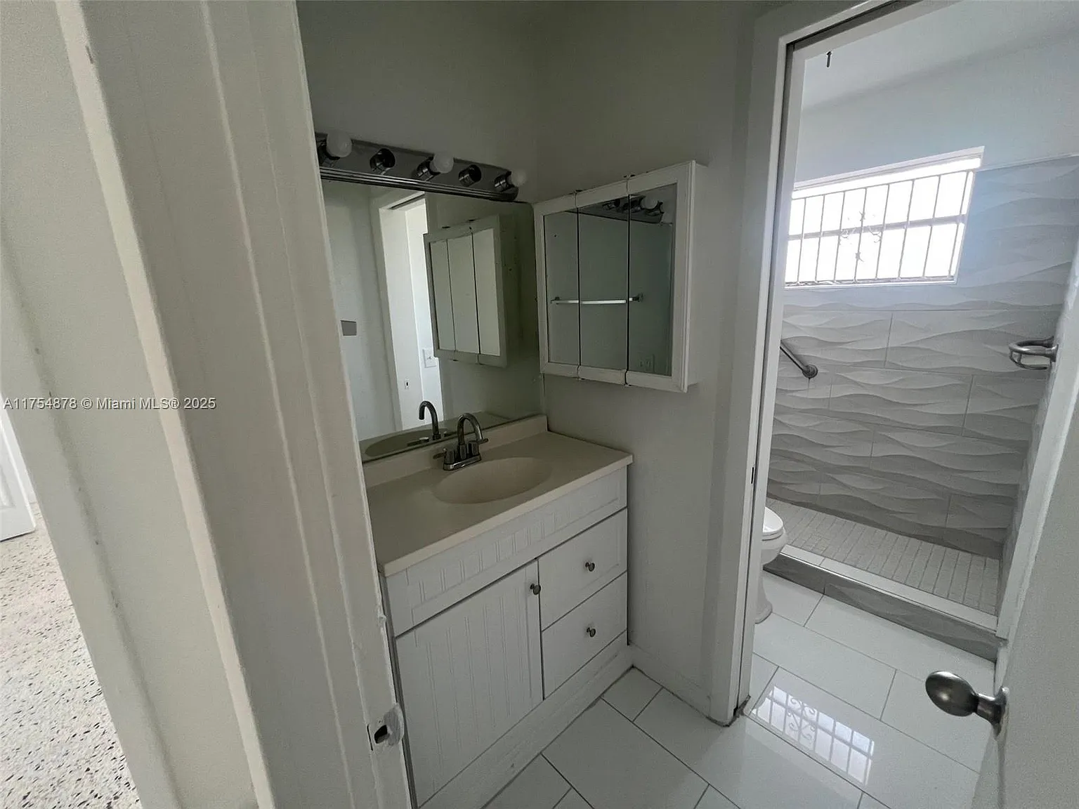 West Hialeah Heights — Photo 4