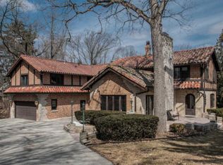 1175 Upper Ridgeway, Elm Grove, WI 53122